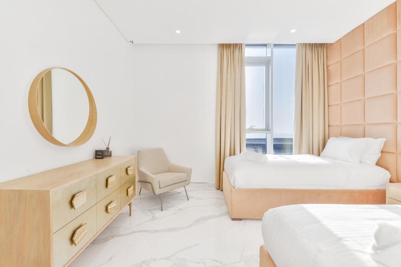 Luxe 3 Bedroom Oceanfront Apartment In The Heart Of Bluewaters Island 두바이 외부 사진