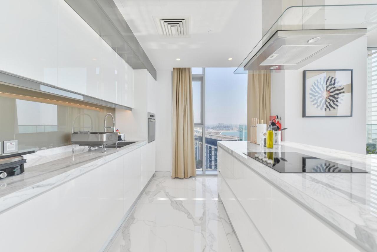 Luxe 3 Bedroom Oceanfront Apartment In The Heart Of Bluewaters Island 두바이 외부 사진
