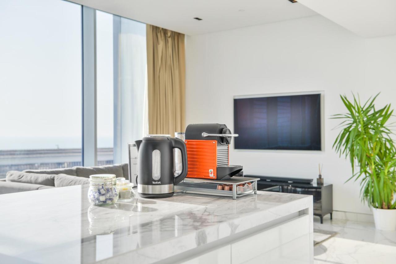 Luxe 3 Bedroom Oceanfront Apartment In The Heart Of Bluewaters Island 두바이 외부 사진
