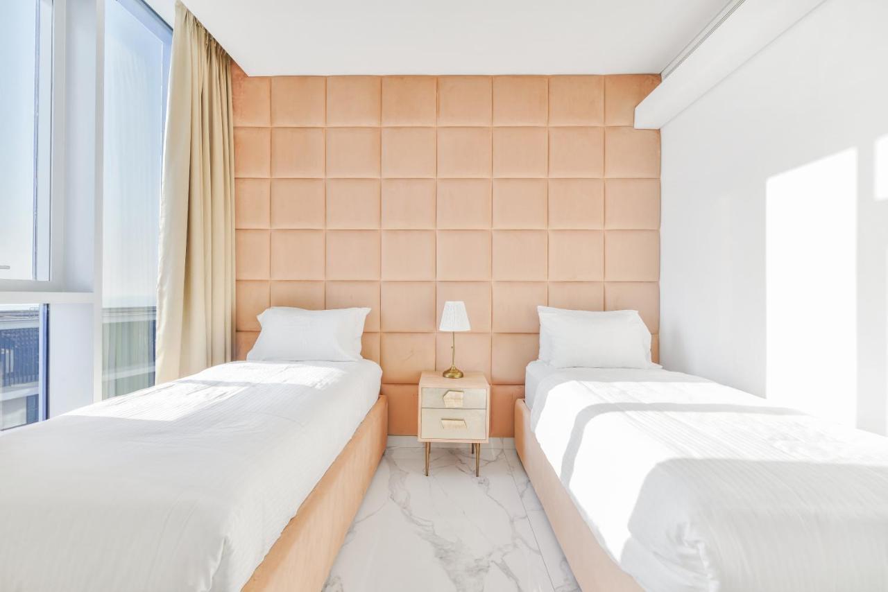 Luxe 3 Bedroom Oceanfront Apartment In The Heart Of Bluewaters Island 두바이 외부 사진