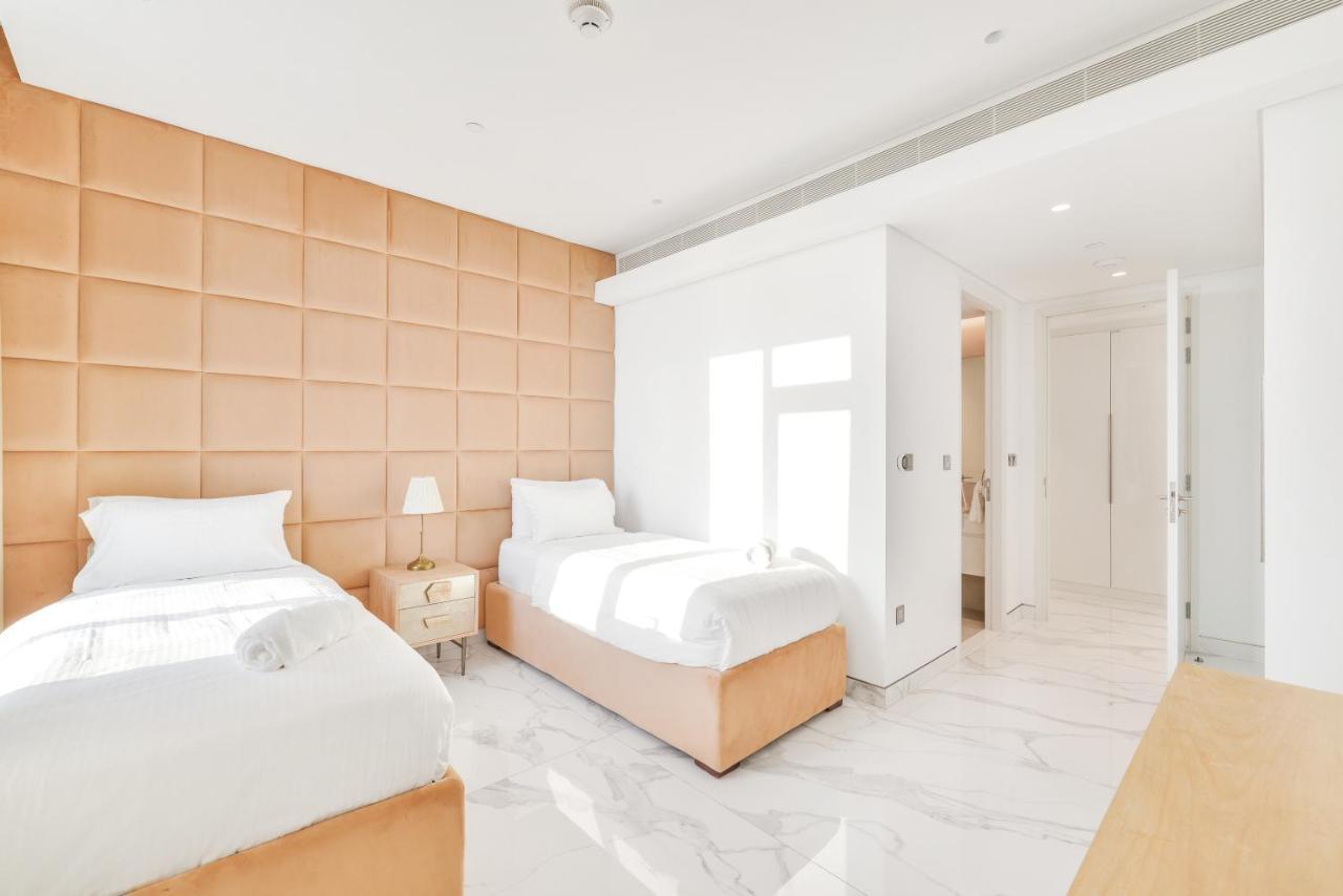 Luxe 3 Bedroom Oceanfront Apartment In The Heart Of Bluewaters Island 두바이 외부 사진